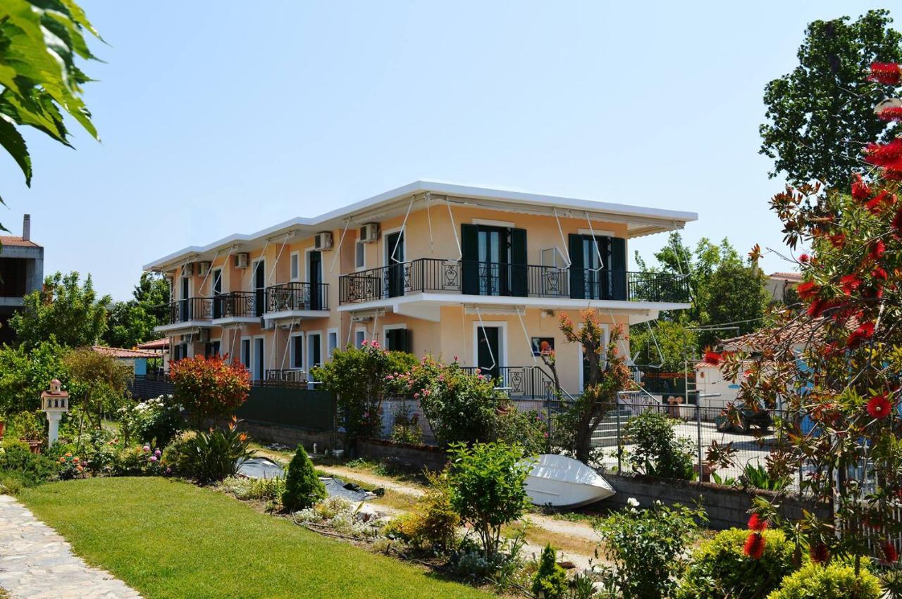 Evia Dream Family Apartments Edipsos Bagian luar foto